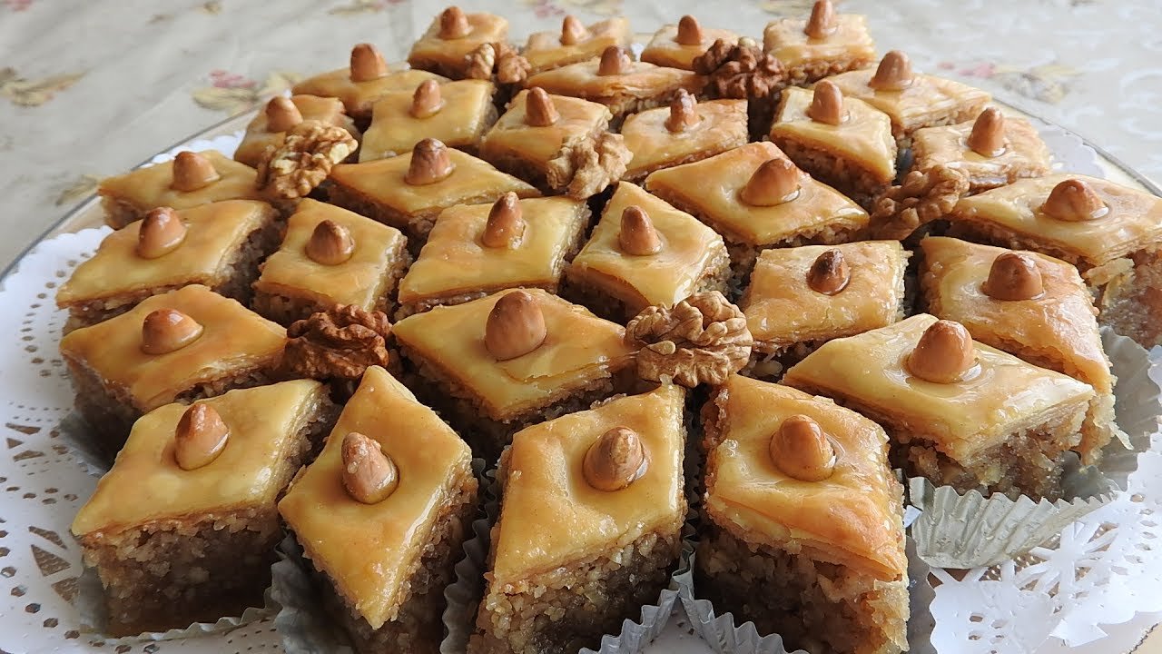 بقلاوة باللوز